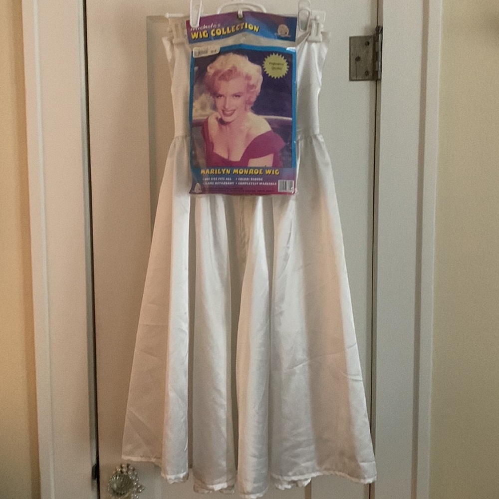 Costume - Marilyn Monroe Dress, Full Skirt, Tie Neckline, Quality Blond Wig, XS